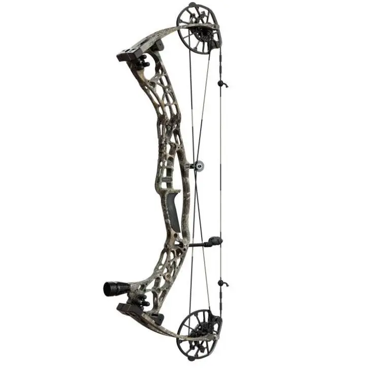 Hoyt Alpha X 30 Compound Bow - 70 lbs. 26" RH Realtree Edge